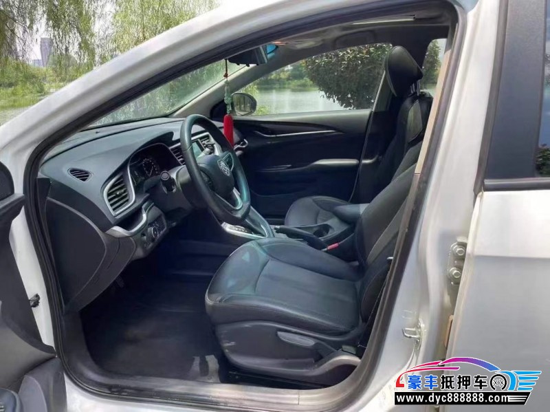 21年别克英朗轿车抵押车出售