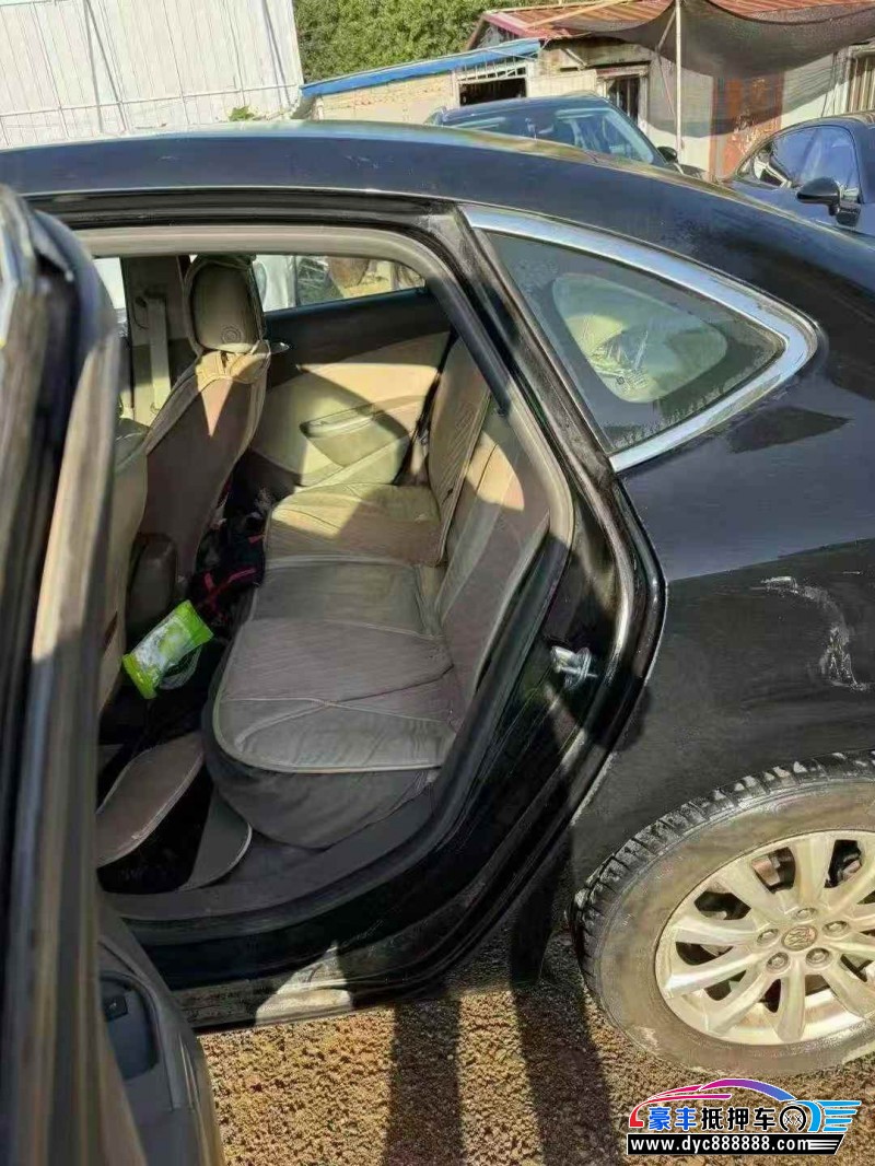 14年别克英朗轿车抵押车出售