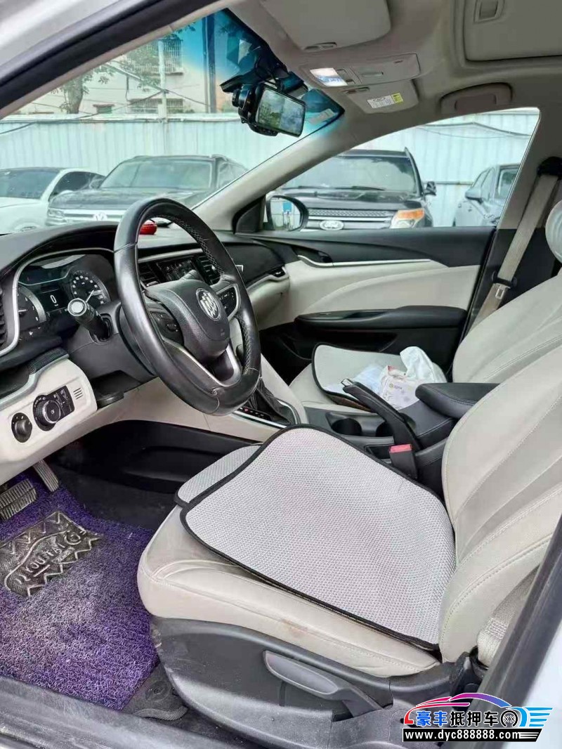 19年别克英朗轿车抵押车出售