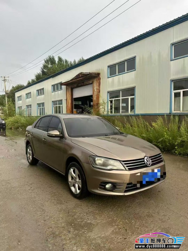 13年大众宝来轿车抵押车出售