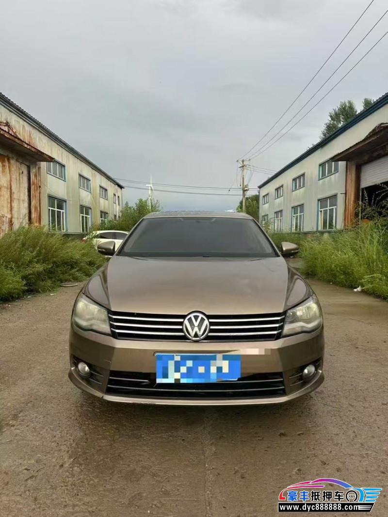 13年大众宝来轿车抵押车出售