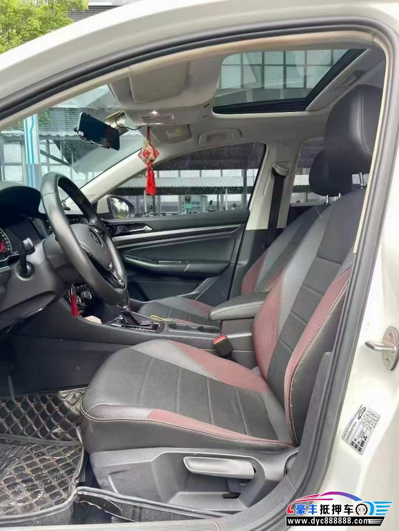 22年大众宝来轿车抵押车出售