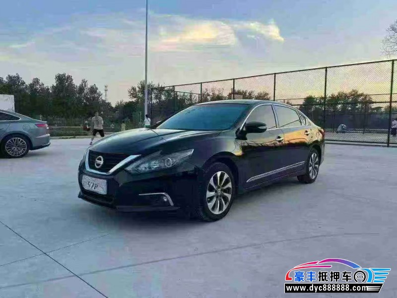 18年日产天籁轿车抵押车出售