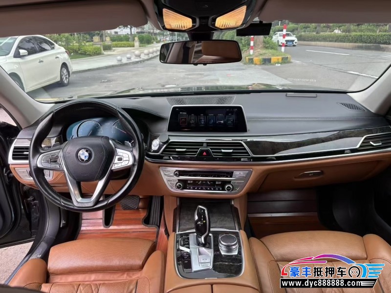 16年宝马7系轿车抵押车出售