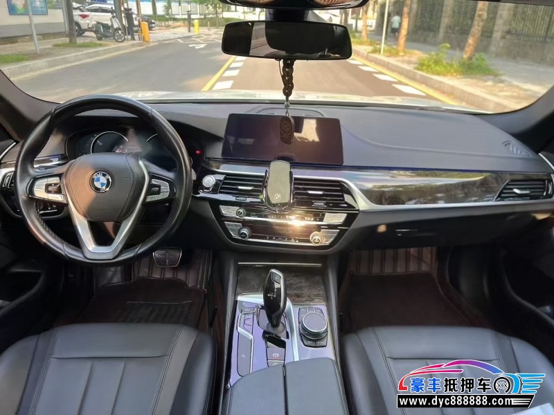 18年宝马5系轿车抵押车出售