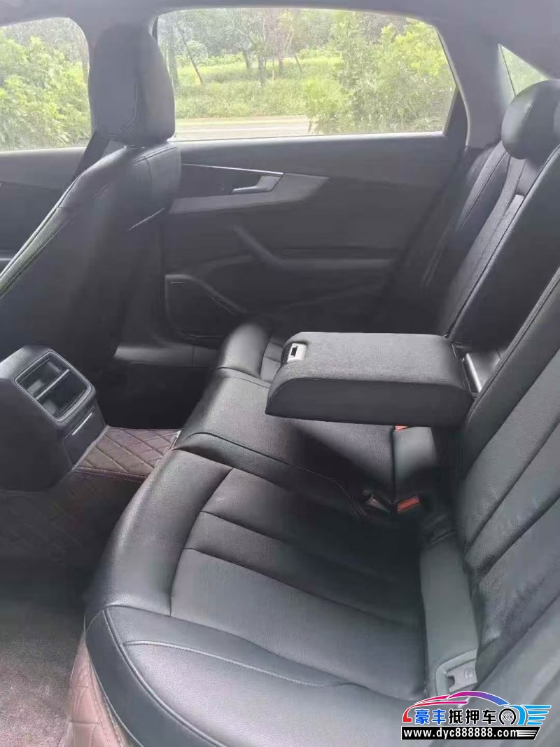 20年奥迪A4L轿车抵押车出售