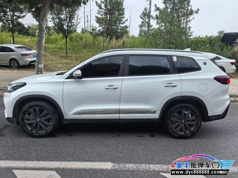 24年奇瑞瑞虎8轿车抵押车出售