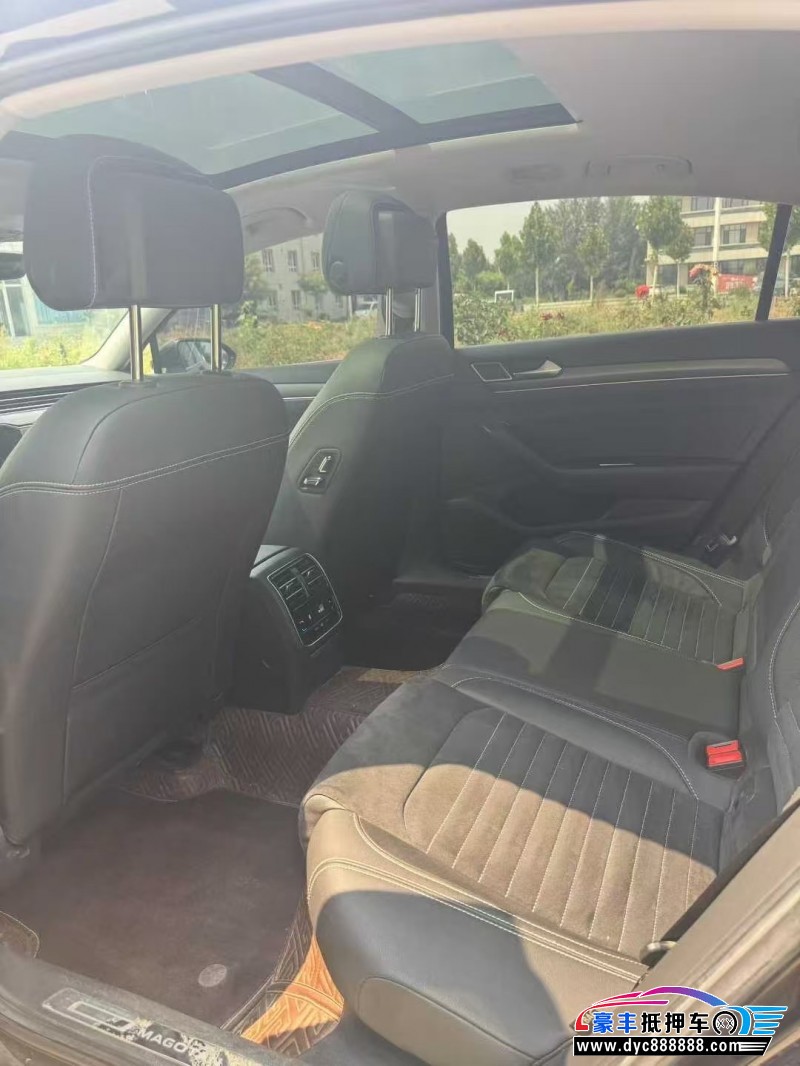 20年大众迈腾轿车抵押车出售