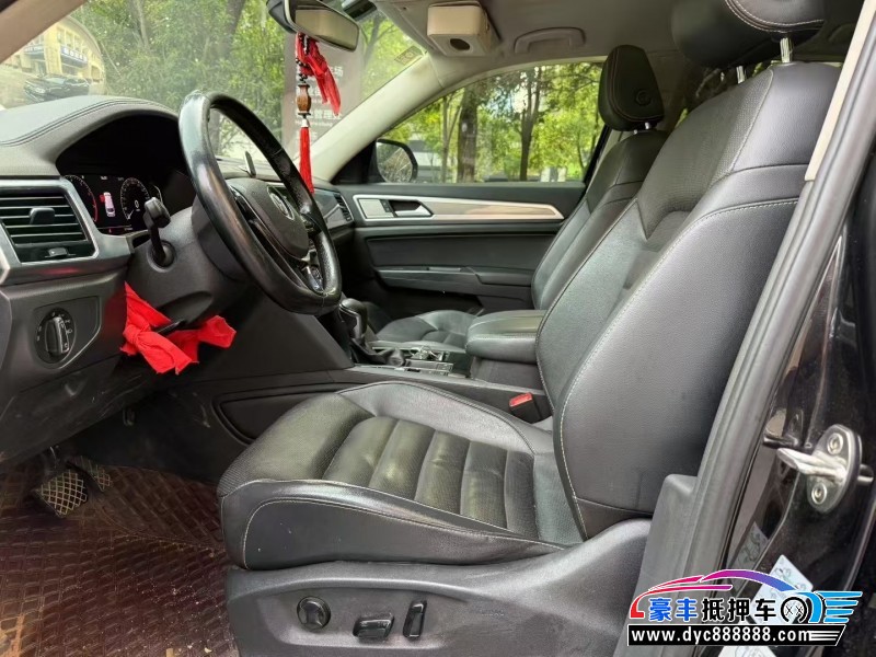 20年大众途昂轿车抵押车出售