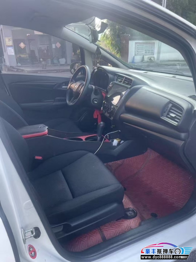 18年本田飞度轿车抵押车出售