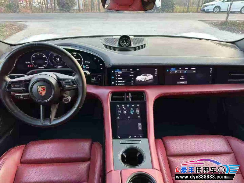 21年保时捷TaYcan轿车抵押车出售