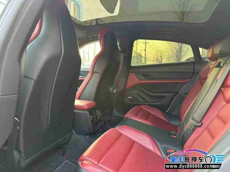 21年保时捷TaYcan轿车抵押车出售