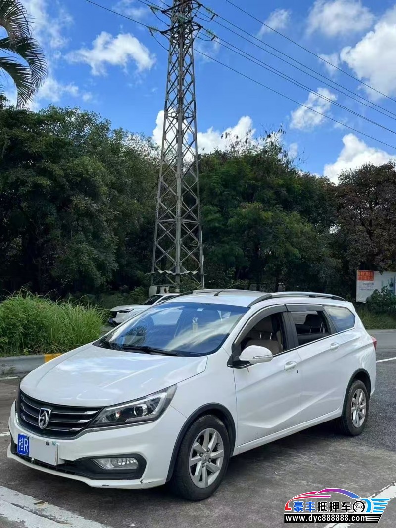 19年宝骏310W轿车抵押车出售