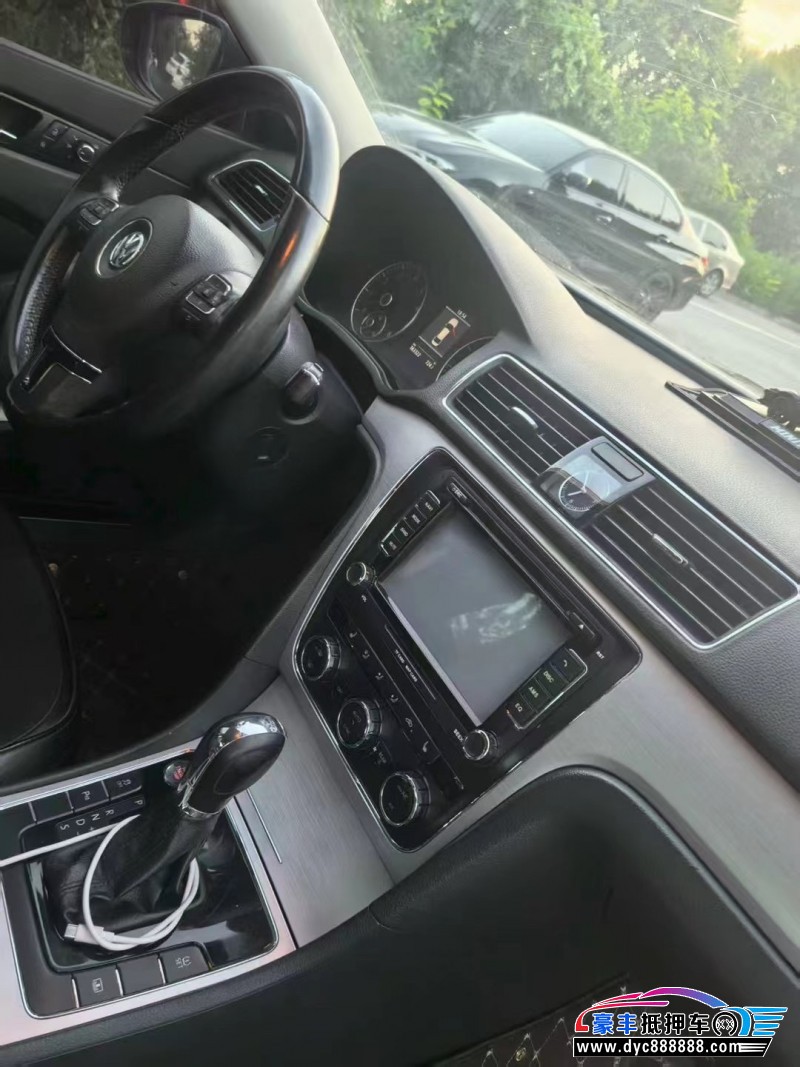 14年大众帕萨特轿车抵押车出售