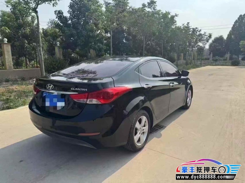 14年现代朗动轿车抵押车出售