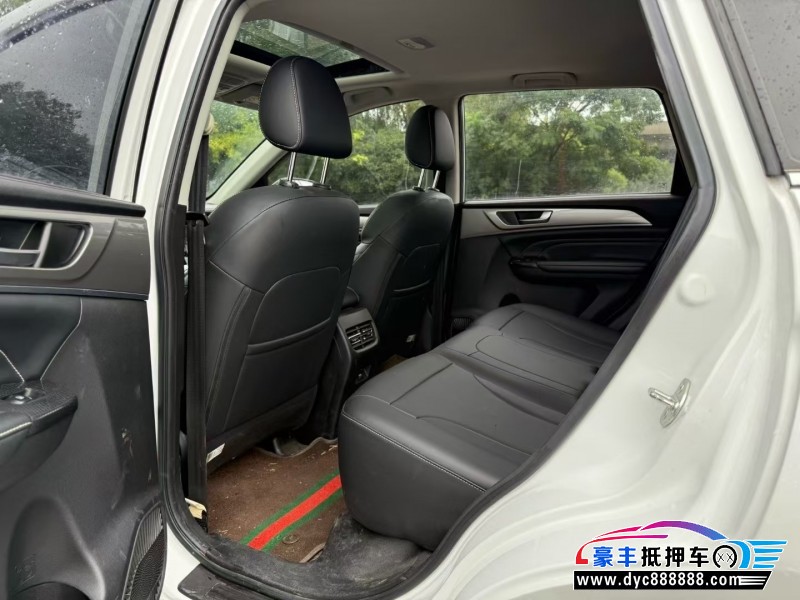 21年长城M6轿车抵押车出售