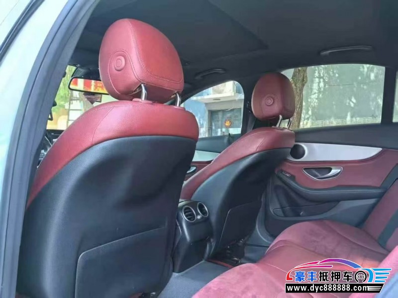 17年奔驰C轿车抵押车出售