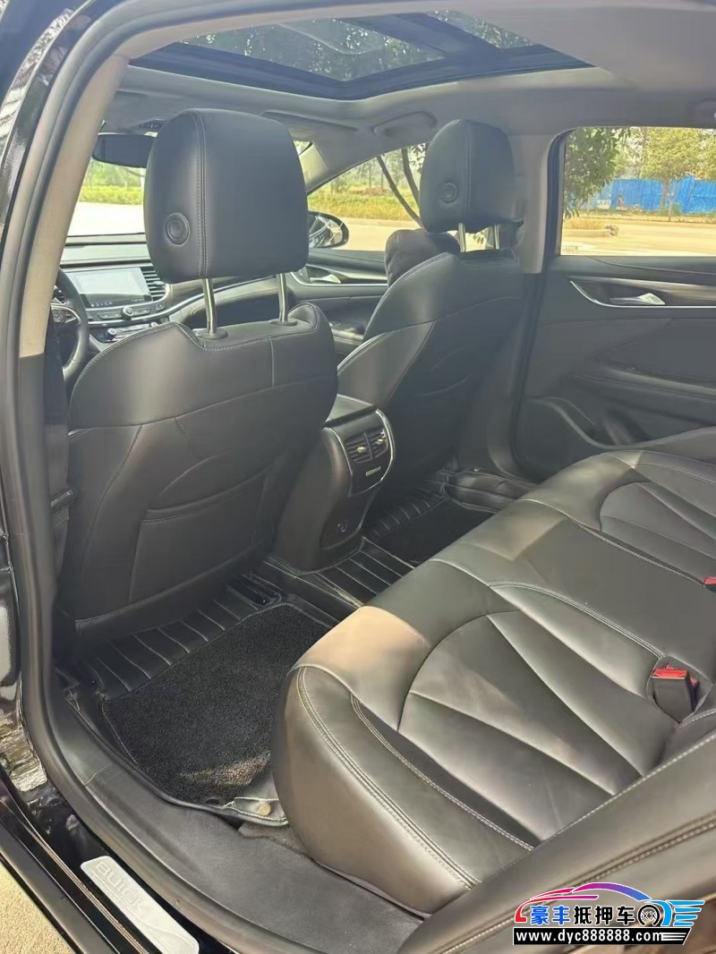 22年别克君越轿车抵押车出售