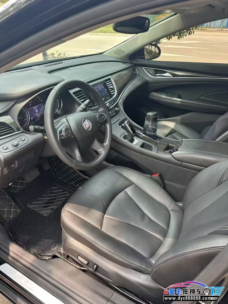 22年别克君越轿车抵押车出售