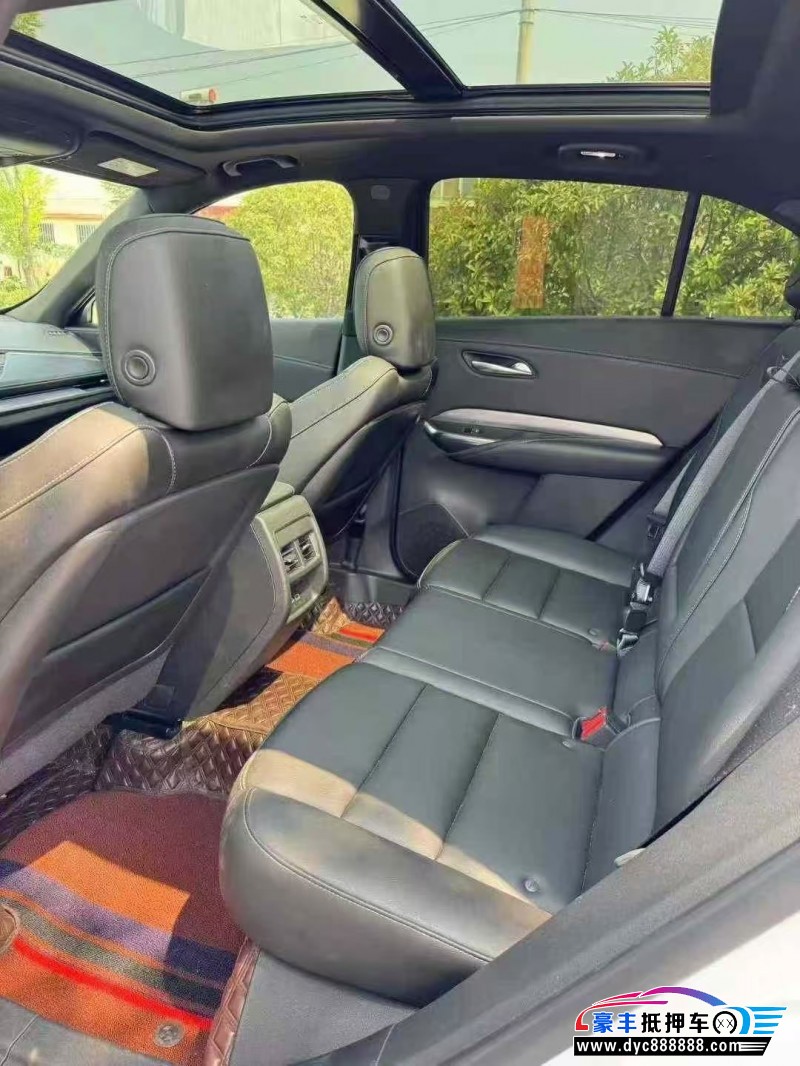 23年凯迪拉克XT4轿车抵押车出售