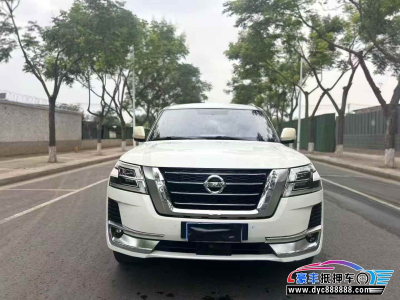 20年日产途乐轿车