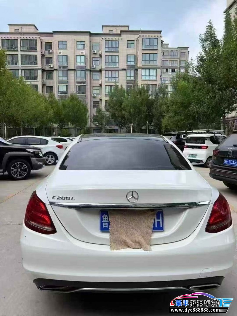 14年奔驰C轿车抵押车出售