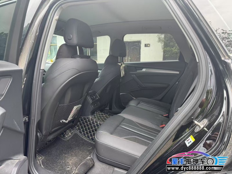 21年奥迪Q5轿车抵押车出售