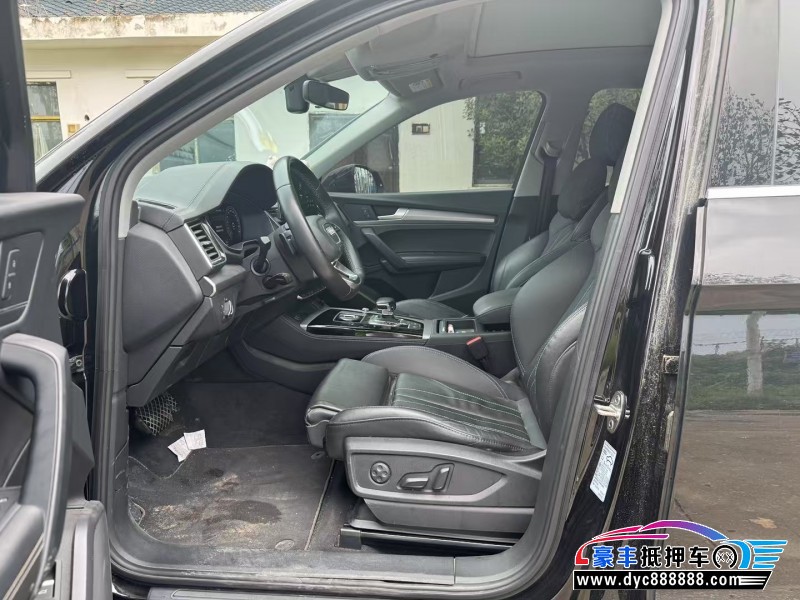 21年奥迪Q5轿车抵押车出售