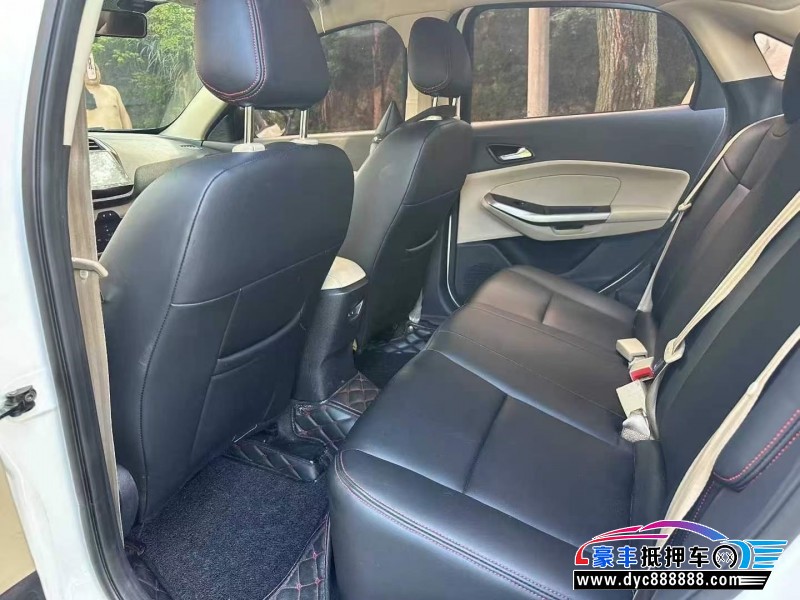 17年福特福睿斯轿车抵押车出售