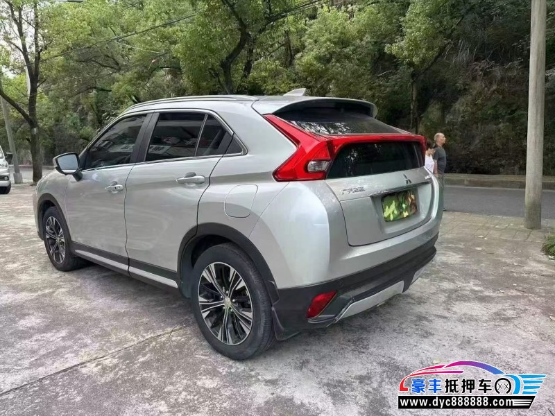 19年三菱奕歌轿车抵押车出售