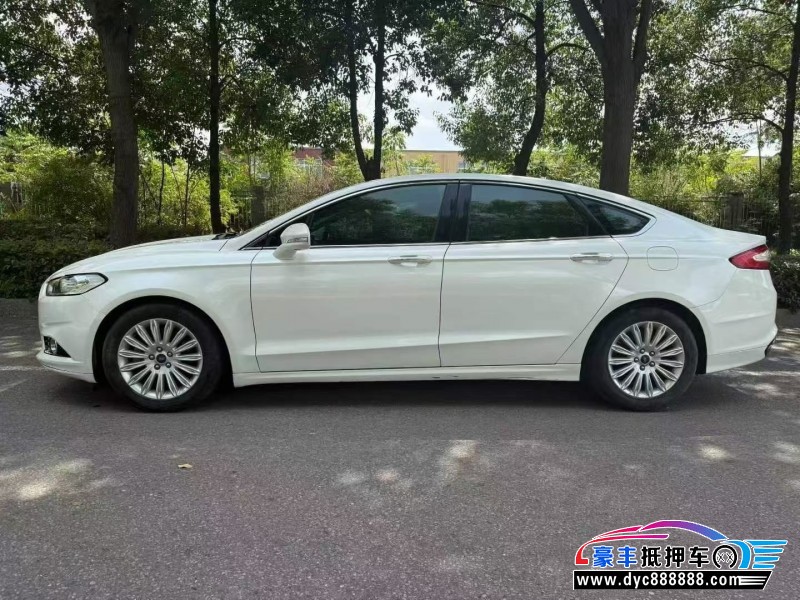 15年福特蒙迪欧轿车抵押车出售