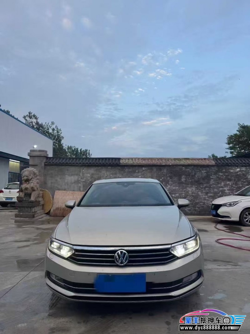 17年大众迈腾轿车抵押车出售