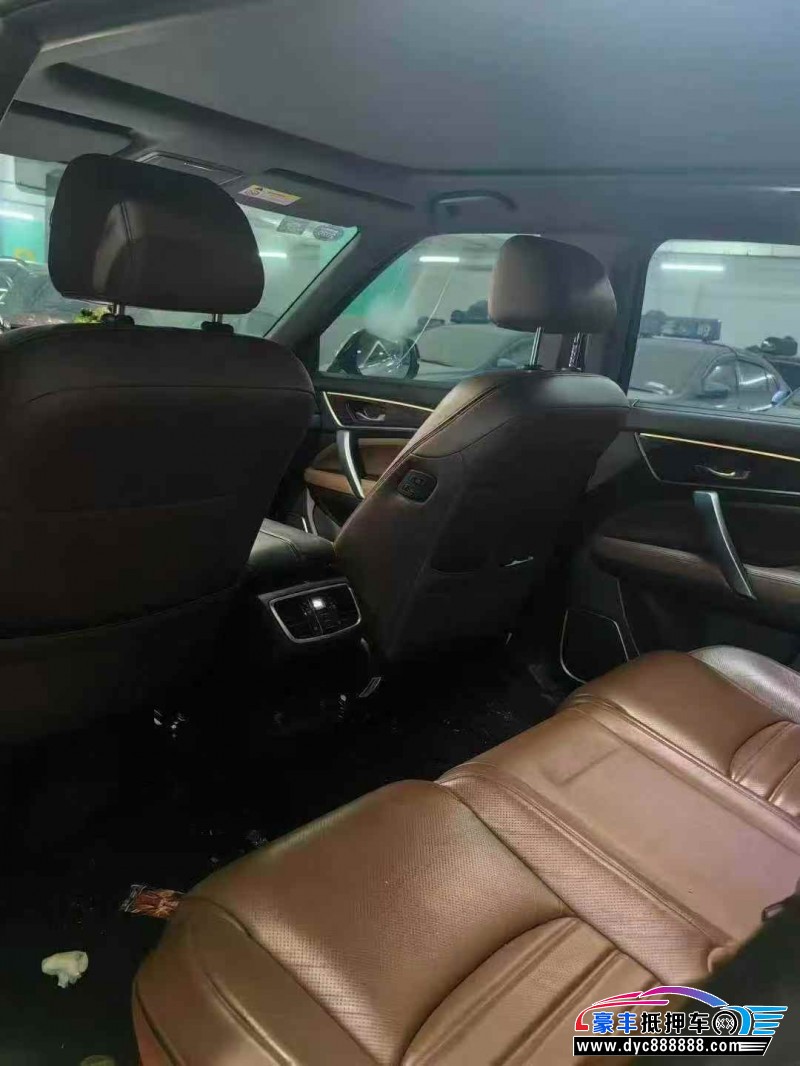 17年本田UR-V轿车抵押车出售