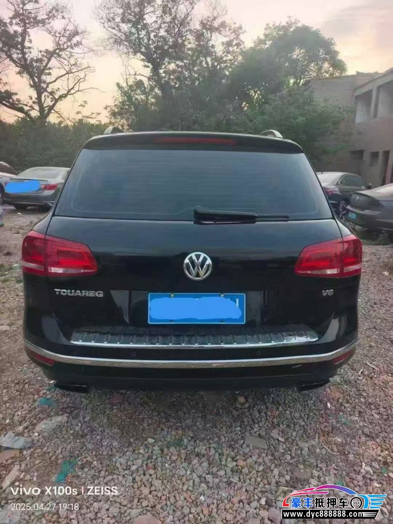 17年大众途锐轿车抵押车出售