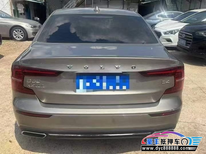 22年沃尔沃S60轿车抵押车出售