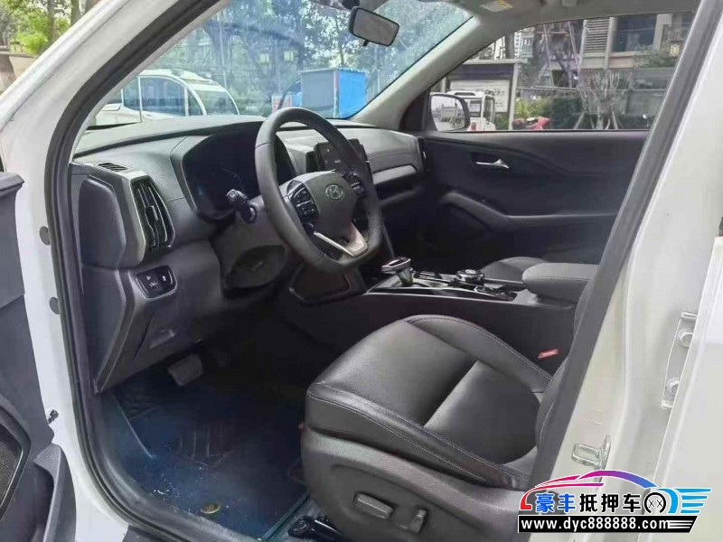 23年现代ix35轿车抵押车出售