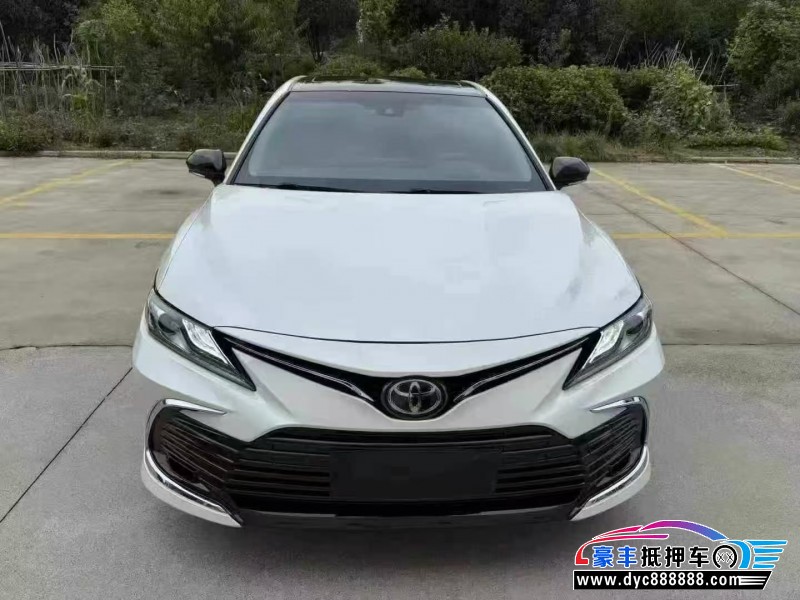 抵押车出售22年丰田凯美瑞轿车