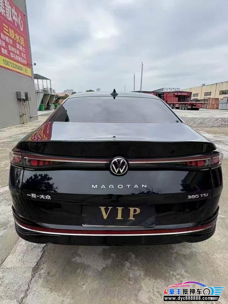 25年大众迈腾轿车抵押车出售