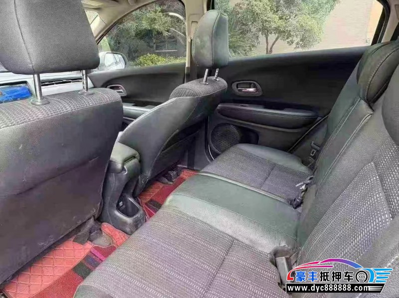 17年本田缤智轿车抵押车出售