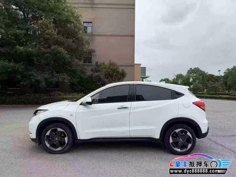 17年本田缤智轿车抵押车出售