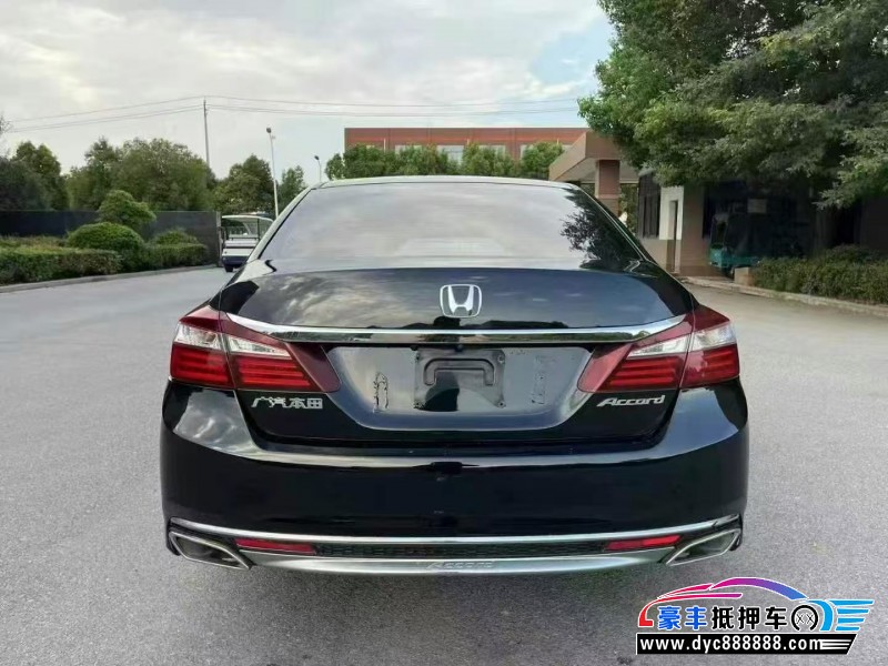 16年本田雅阁轿车抵押车出售