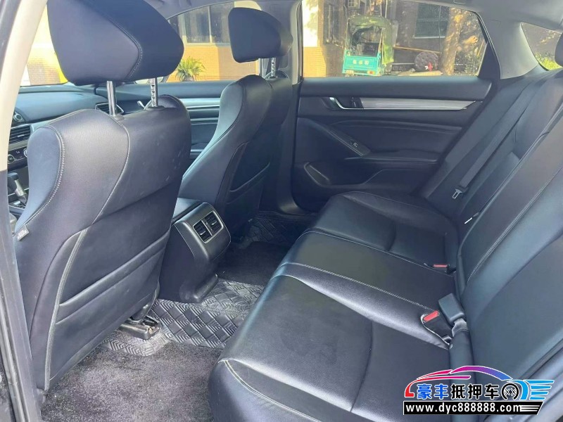 21年本田雅阁轿车抵押车出售