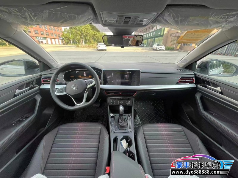 25年大众朗逸轿车抵押车出售