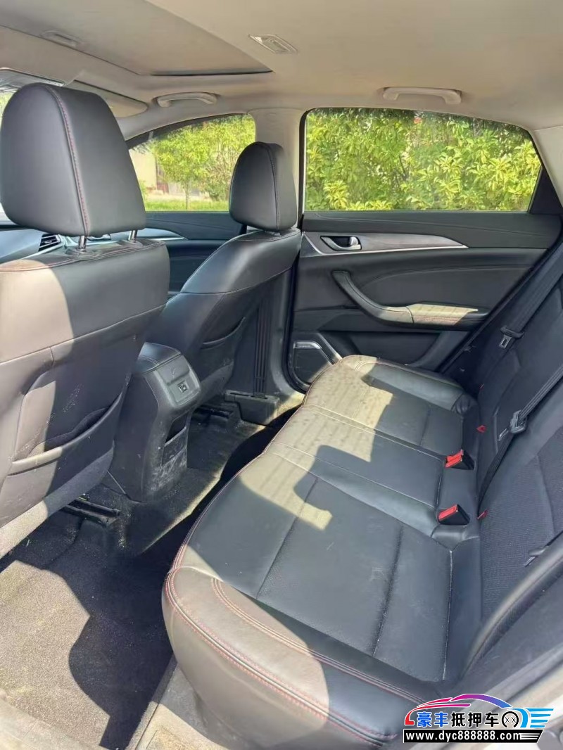 20年长安逸动轿车抵押车出售