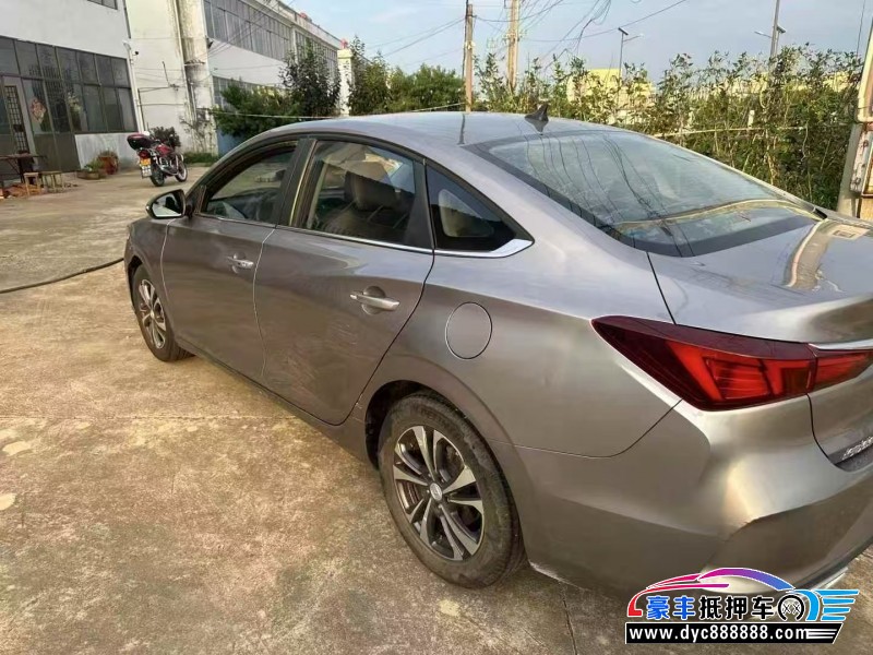 20年长安逸动轿车抵押车出售