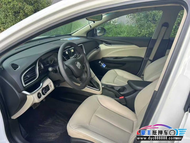 20年别克英朗轿车抵押车出售