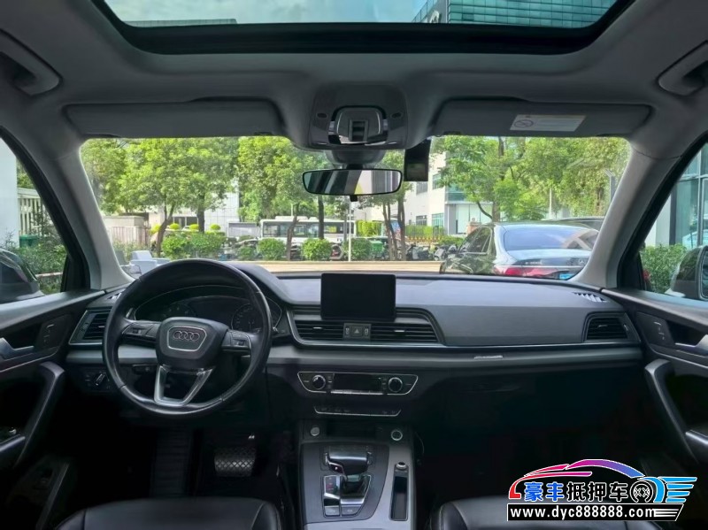 19年奥迪Q5轿车抵押车出售