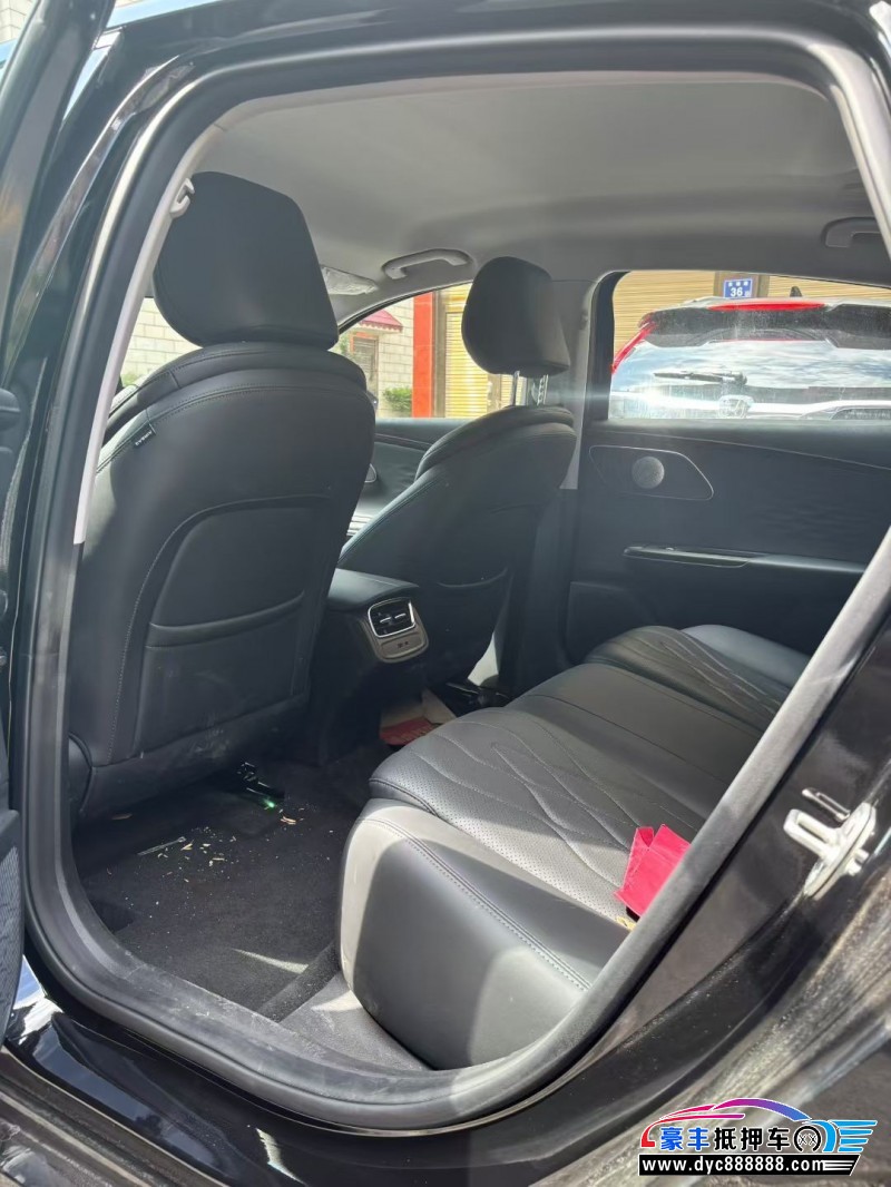 25年奇瑞风云轿车抵押车出售