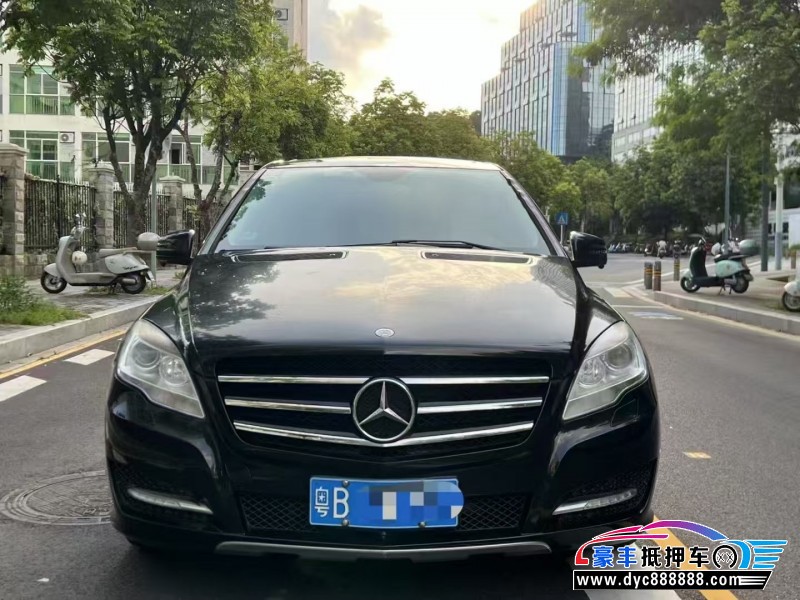 17年奔驰R轿车抵押车出售