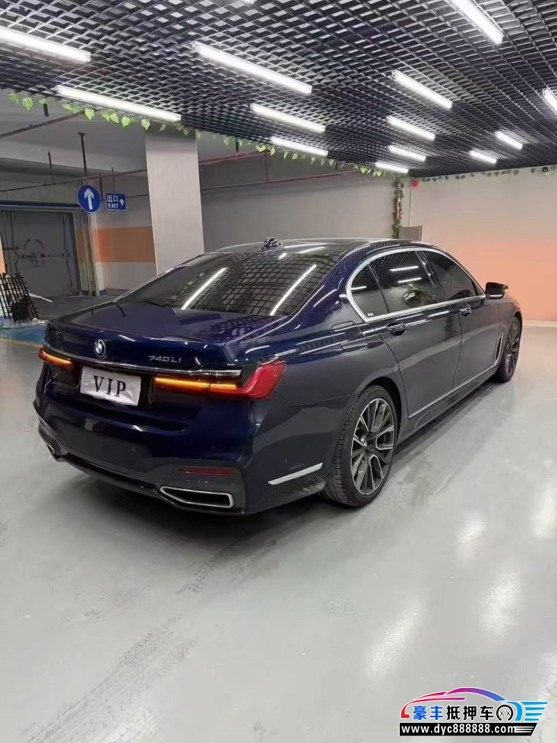 22年宝马7系轿车抵押车出售